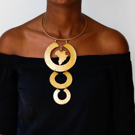 ABIANO African brass necklace to be worn in any occasion.